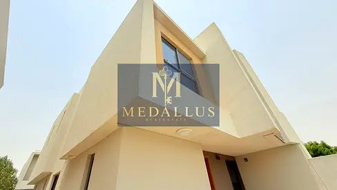 Hot Deal | End Corner 3BR Townhouse | Ready To Move | Premium Al Zahia Community