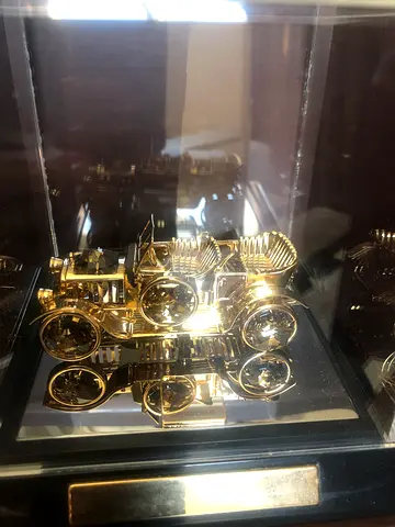 24k gold plated with Swarovski crystals,Crystocraft brand,car figurine