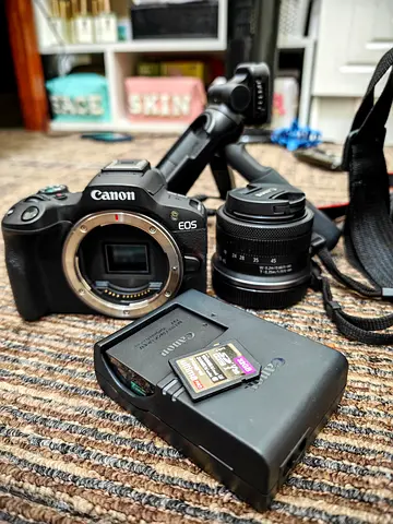 Canon EOS R50 Mirrorless Camera