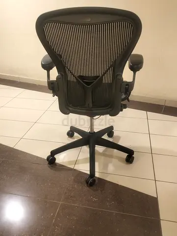 Herman Miller Aeron chair.size B
