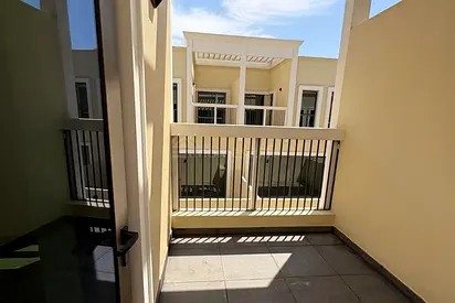4 BED | FITTED CLOSED KITCHEN | SPACIOUS LAYOUT