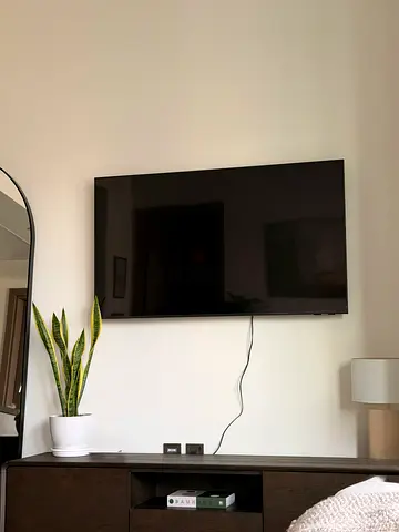 Samsung 55-inch LED TV (Wall-mounted) - Good Working Condition