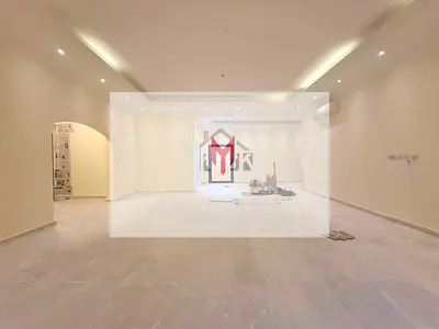 Private Entrance One Floor Villa / Driver Room / Outside Maidroom / Outside Kitchen / Covered Parking / MBZ City