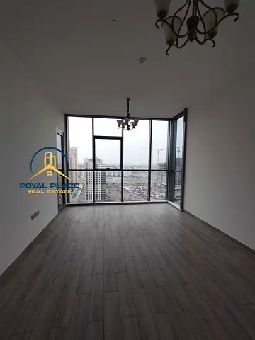 HIGH FLOOR | PRIME LOCATION | READY TO MOVE IN