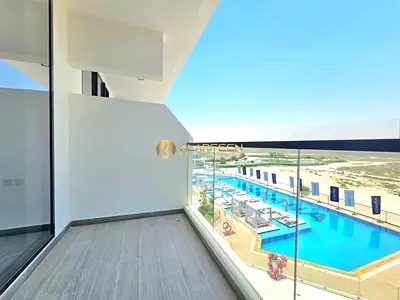 Magnificent studio | Modern Living | Pool View
