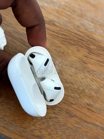 Apple AirPods 4 with ANC and its Charging Case - Good Condition and box available