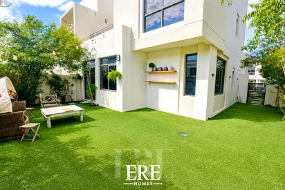 Green Belt Townhouse | Vacant | Near Pool