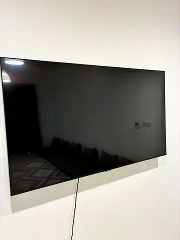 55-inch Smart LED TV - Wall Mounted, Excellent Condition