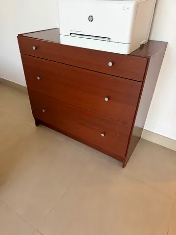 Wooden 4-Drawer Chest of Drawers in Good Condition
