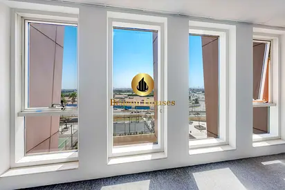 Modern Office | Racecourse View | Elite Address