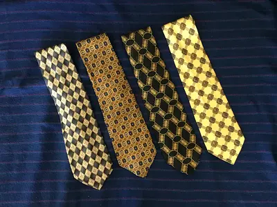 4 Original Vintage VALENTINO Classic Silk Ties