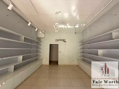 متجر بيع بالتجزئة مواجه للشارع | Y-17 England Cluster | رفوف جاهزة