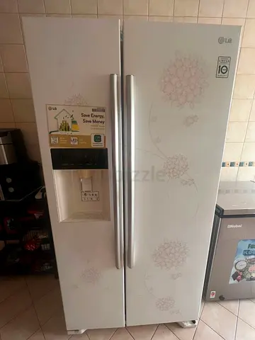 LG freezer with water dispenser