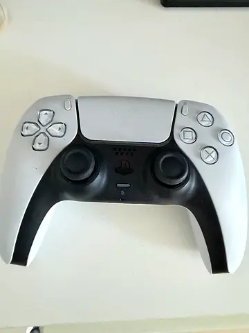 Used PS5 Digital Edition with Sony DualSense PS5 Wireless Controller - Ad good ad new Condition