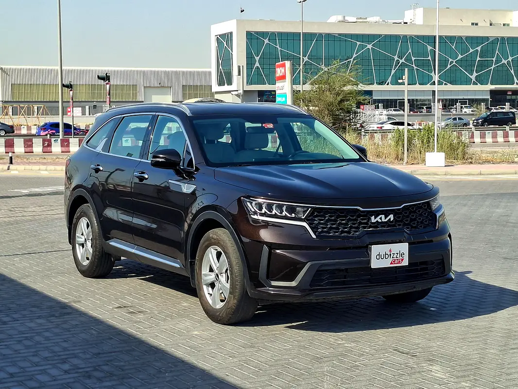 Kia Sorento 2023 — photo 1 of 12