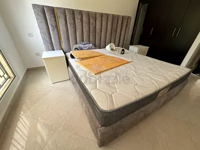 King size bed + mattress