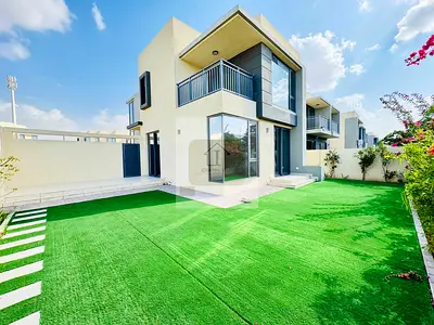 4+Maid BR , SINGLE ROW , READY TO MOVE IN