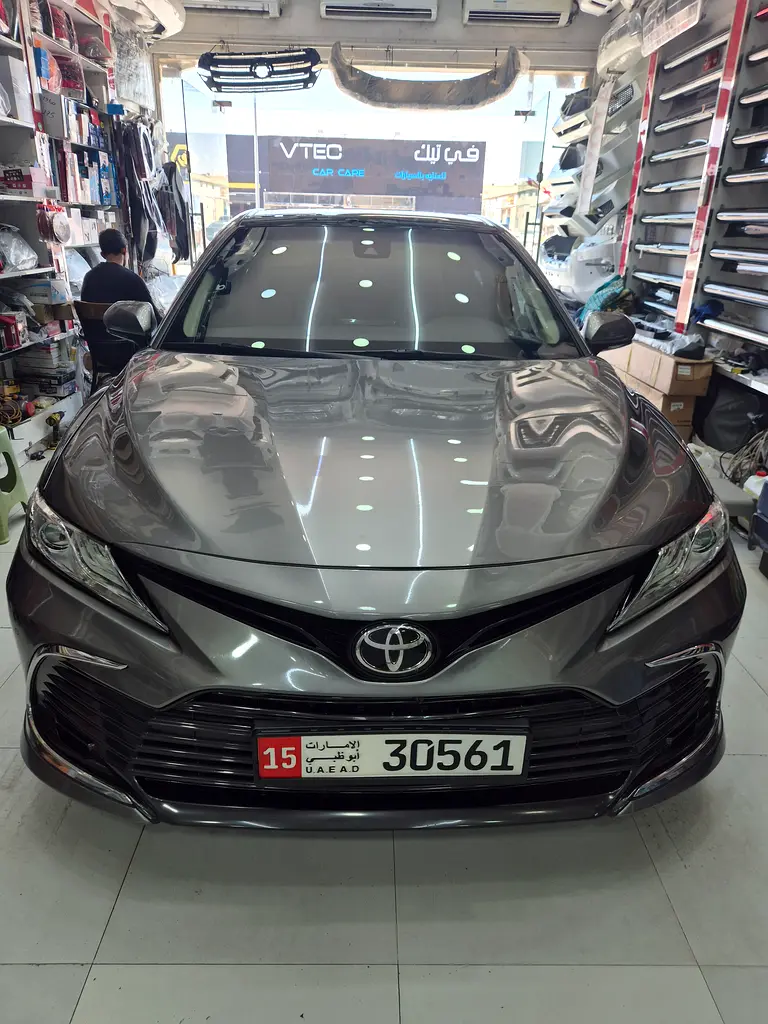 Toyota Camry 2023 — photo 1 of 9