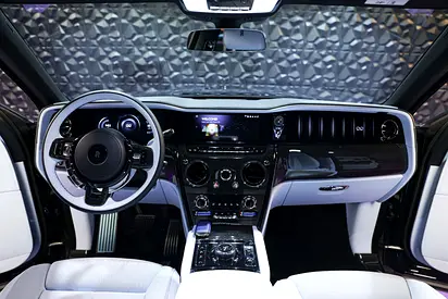 2024 ROLLS-ROYCE CULLINAN — миниатюра 16
