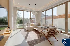 4-Bed Townhouse | Private Pool | Upgraded
