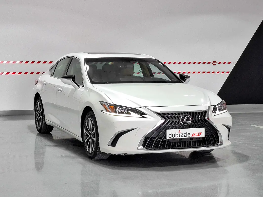 Lexus ES-Series 2023 — photo 1 of 14