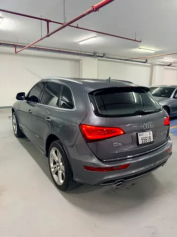 Audi Q5 40 TFSI quattro Design S-line 2017 - GCC Specs - Excellent Condition .