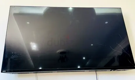 Philips 55 Wall-Mounted LED TV (Used, with screen cracks)