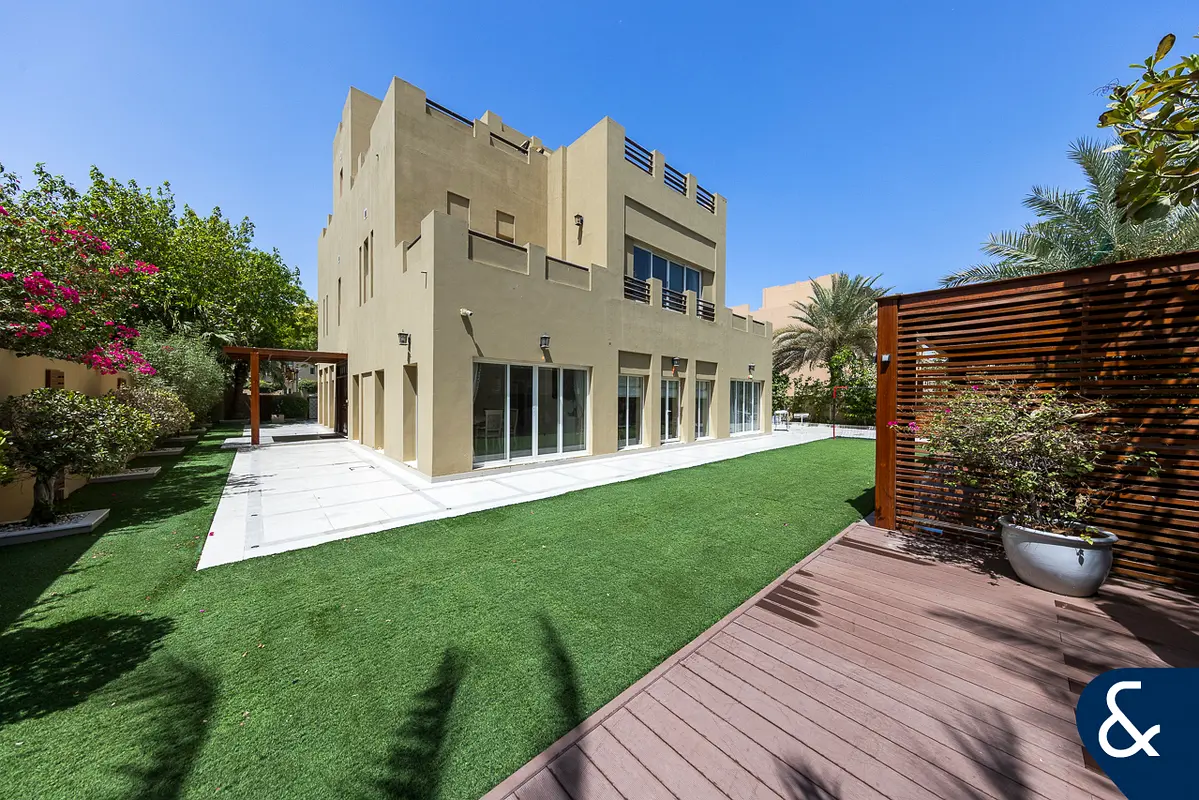 7 Bedrooms | Extended | Good Location