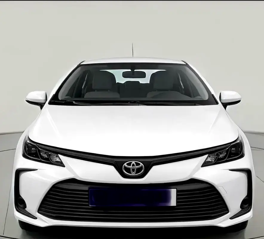 Toyota Corolla 2023 — photo 1 of 4