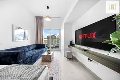 Stylish Studio in New Modern Building - Sleeps 4