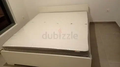 IKEA Askvol  king size 180×200cm bed frame with IKEA mattress and bed base