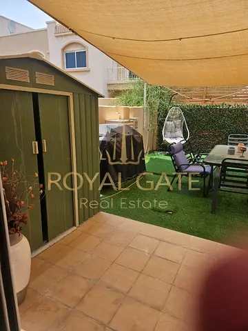 Private Garden | Double Row | Family Living