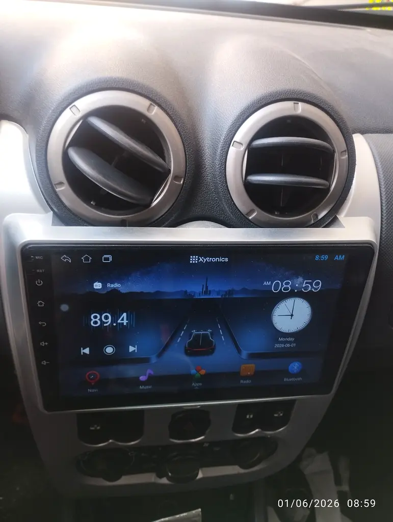Renault Duster 2013 — photo 1 of 6