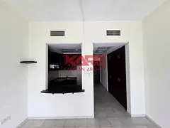 8 Wardrobe Studio Close to Metro