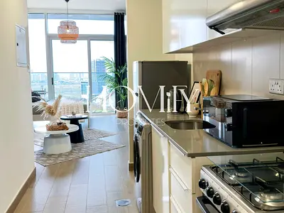 Higher Floor | Luxury Living | Skyline View