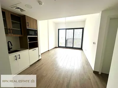 One Bed Apartment | Pool View | Fitted Kitchen