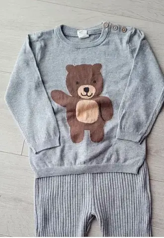 A set for a child, size 1 to 2 years