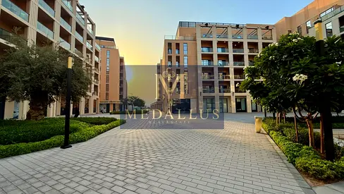 Modern 2BHK Apartment | Great Investment | Prime Location l Freehold