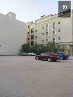For sale in Sharjah, Al Butina areaResidential and commercial landArea 2500 feetGround floor and fiv