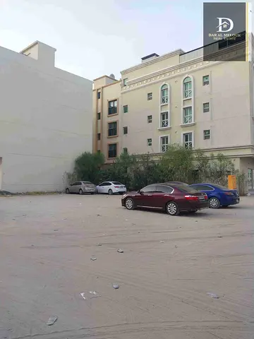 للبيع في الشارقة منطقة البوطينه 

ارض سكني تجاري 

مساحة 2500قدم 

تصريح ارضي وخمس طوابق 

تملك مواطنين ودول مجلس التعاون 

موقع ممتاز جدا  شارع ج