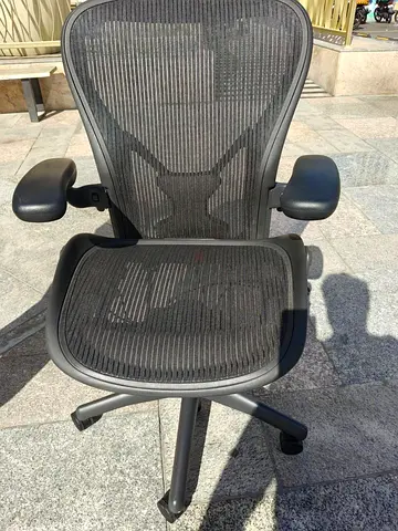 For sale Herman Miller Aeron size B