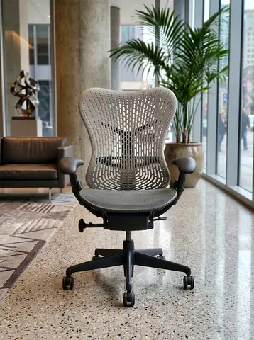 Herman Miller Mirra 2 used like new