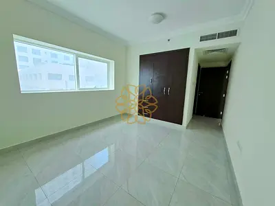For shearing or business 3bhk with balcony