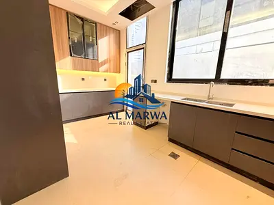Lavish Design 5 Bedroom's Villa At Prime Location
