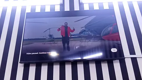 43 Hisense Smart TV for Sale (Excellent Condition)
