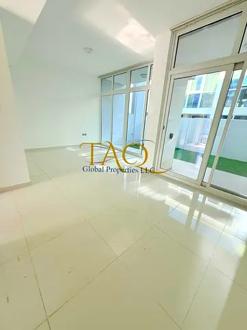 3BR Villa | Private Garden | Bright Interiors | Albizia DAMAC Hills 2