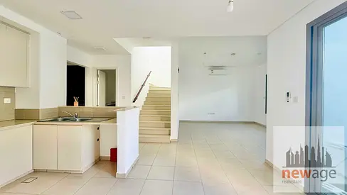 Spacious 3BR + Maid's Room Townhouse | Family Community-Zahra, Town Square