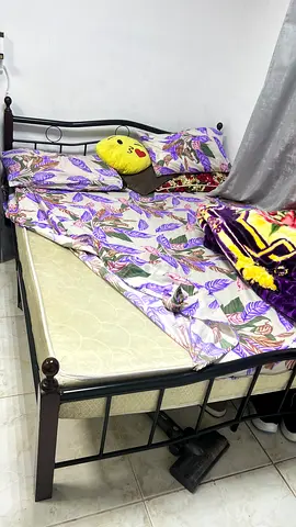 Double bed 150x200 with matres