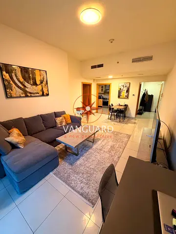 MID FLOOR | 1 BEDROOM APARTMENT | NEAR METRO