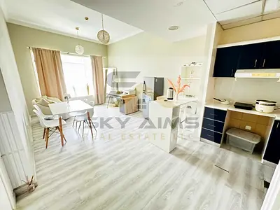 12 Cheqs | Lake View | Fully Upgraded Furnished | Opposite DMCC Metro Station